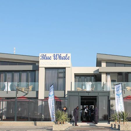 Blue Whale Hotels Уолфиш Бей Екстериор снимка