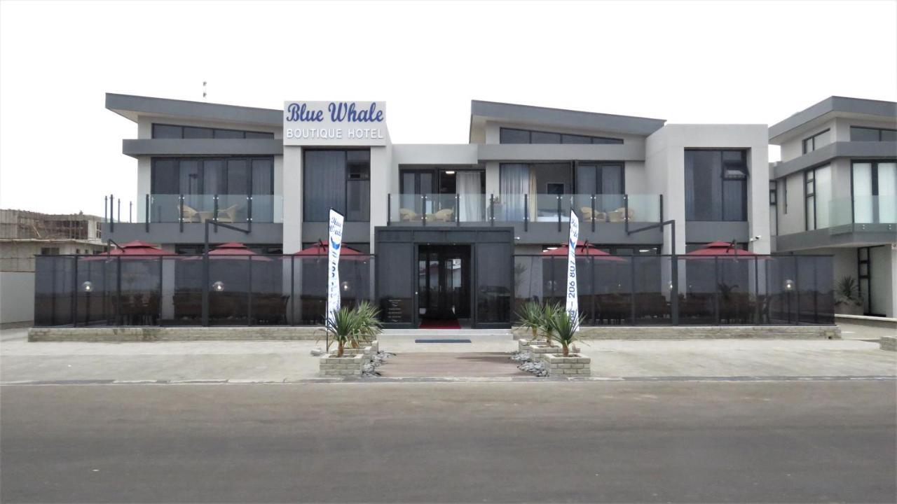 Blue Whale Hotels Уолфиш Бей Екстериор снимка